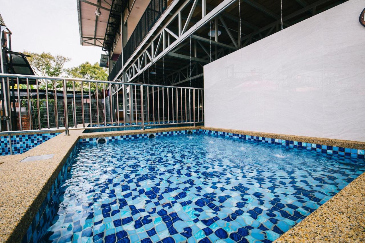 Rick Resort Teluk Intan Ngoại thất bức ảnh